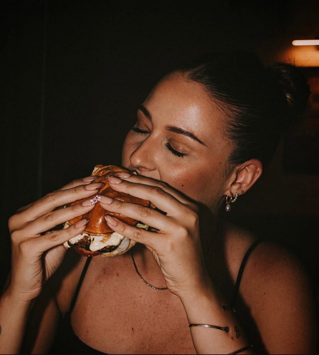 Momento Tulum Burgers